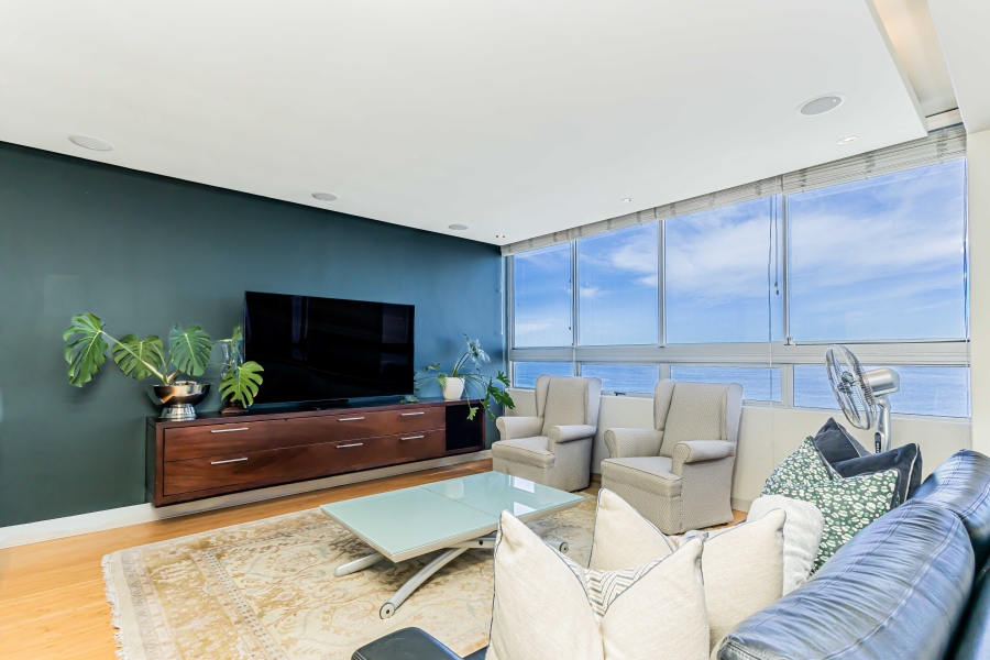 To Let 3 Bedroom Property for Rent in Sea Point Western Cape